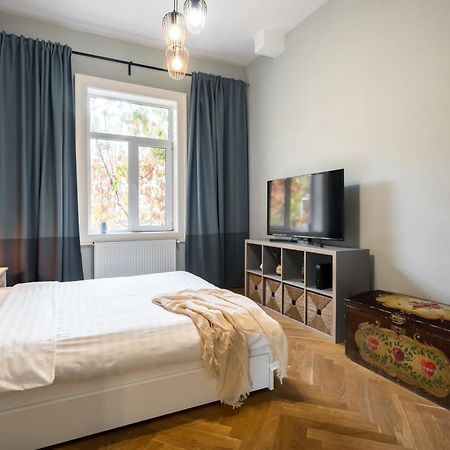 Chic Studio Near Bucharest'S Top Landmarks Bagian luar foto
