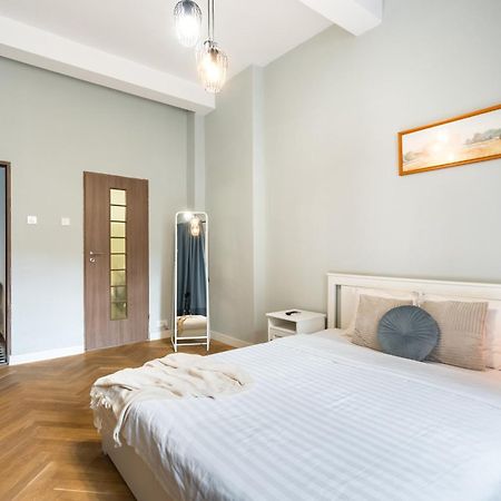 Chic Studio Near Bucharest'S Top Landmarks Bagian luar foto