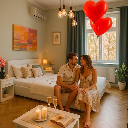 Chic Studio Near Bucharest'S Top Landmarks Bagian luar foto