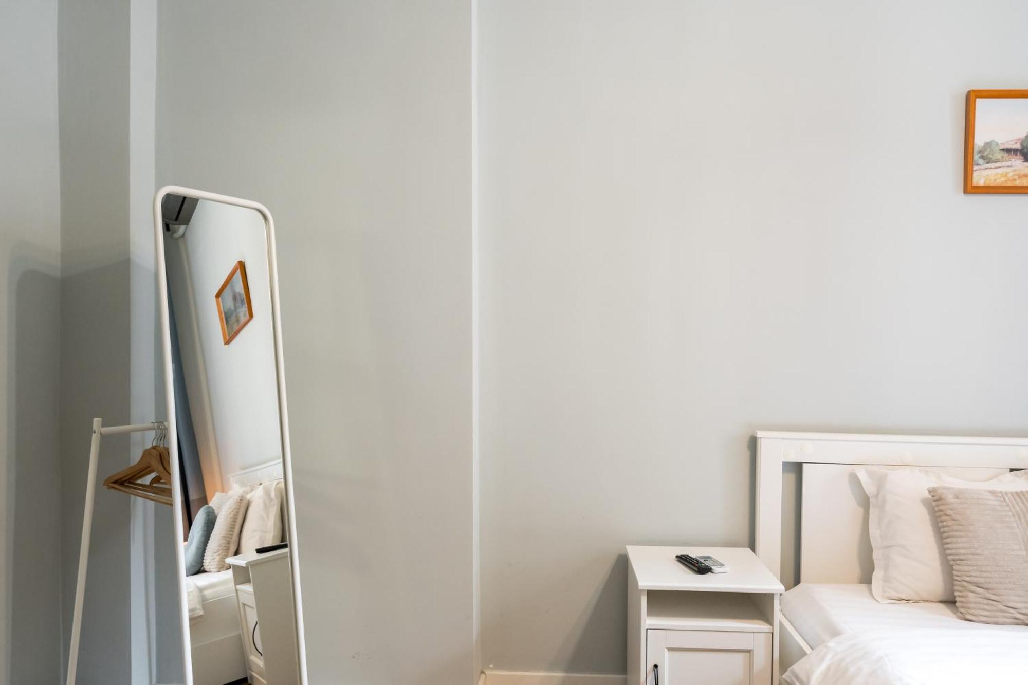 Chic Studio Near Bucharest'S Top Landmarks Bagian luar foto